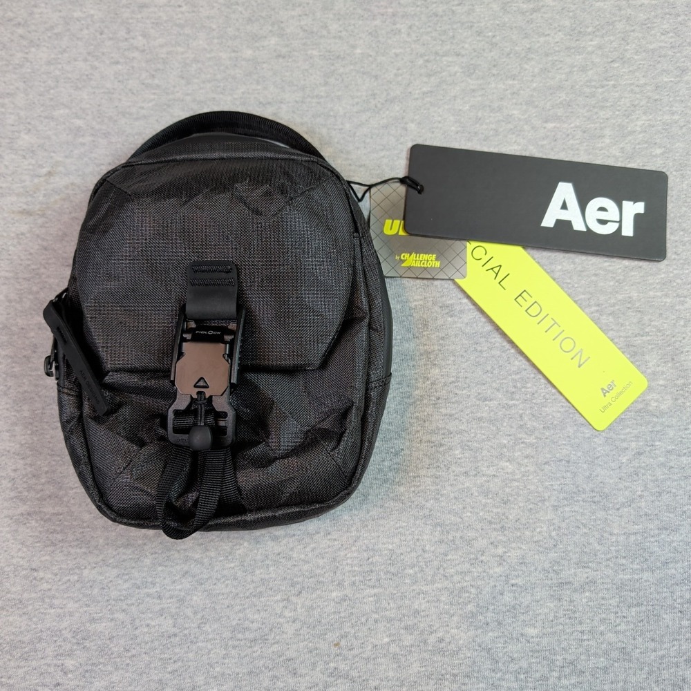 Aer Street Sling Ultra 2.4L Crossbody Bag Black Ultra400X Fidlock NWT AER91063